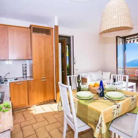 Sleeps 6 레노