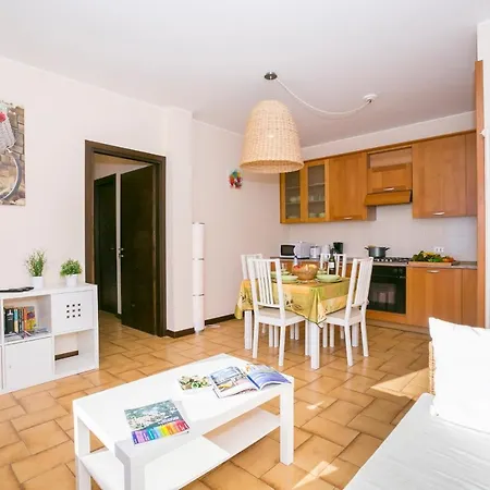Sleeps 6 * Lenno
