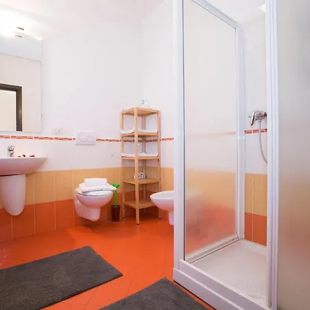 Sleeps 6 Apartment *